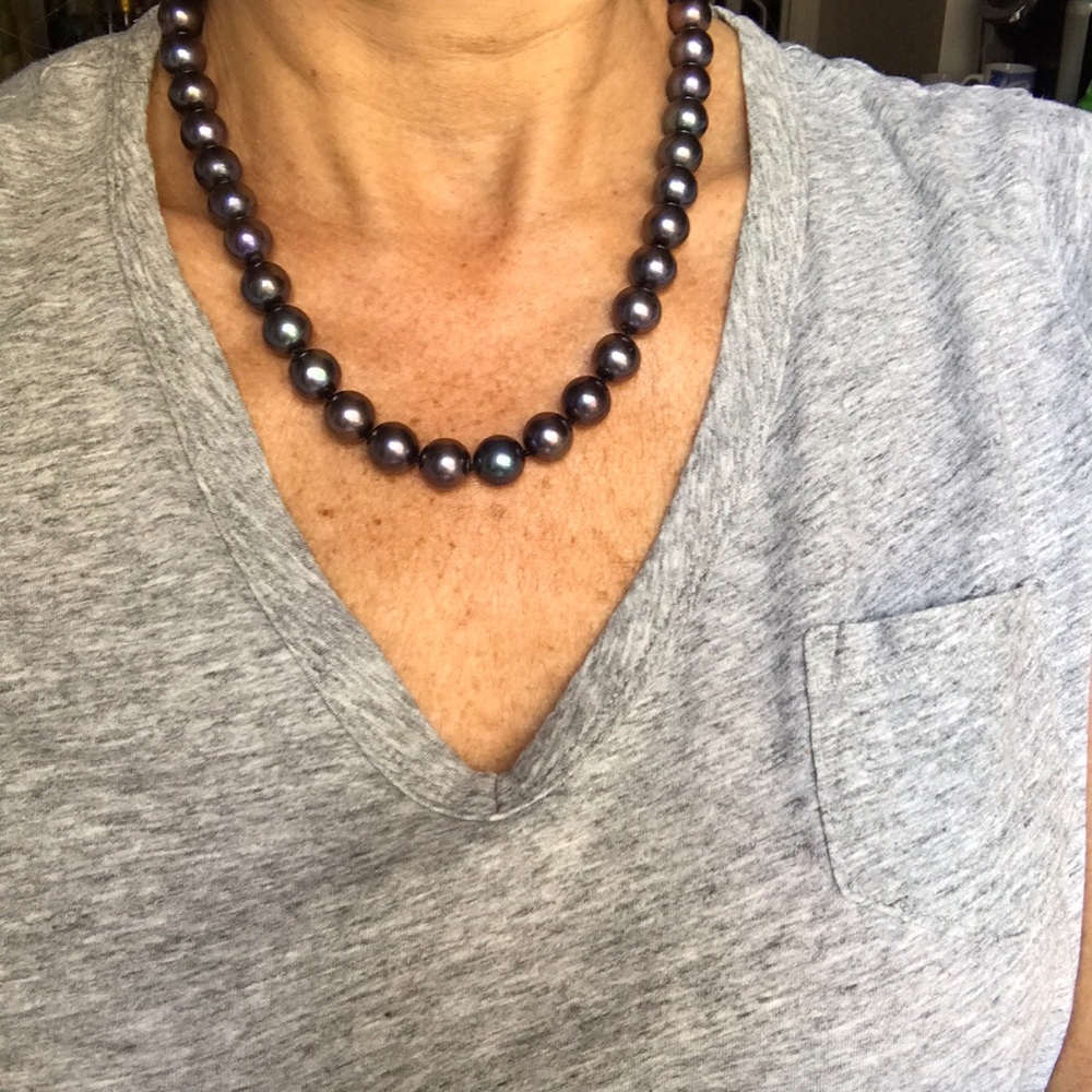 NWOT Gorgeous Genuine Black Tahitian Pearls